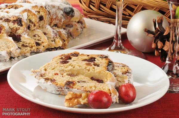 Нарізаний Журавлина stollen — стокове фото