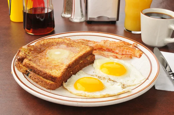 French toast and bacon — Stock Photo, Image