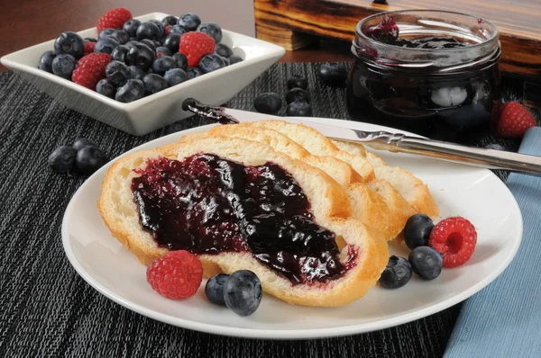 Blueberry raspberry jam — Stock Photo, Image