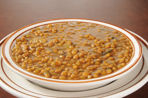 Primer plano de un tazón de sopa de lentejas — Foto de Stock