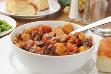 sığır eti güveç kase