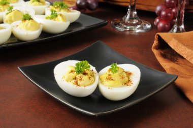 Baharatlı ve acılı yumurta