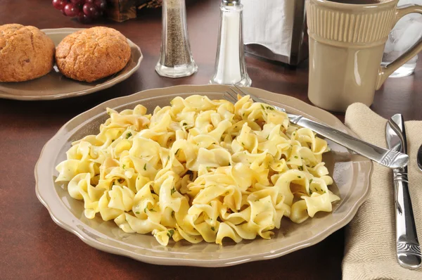 Macarrão com manteiga — Fotografia de Stock