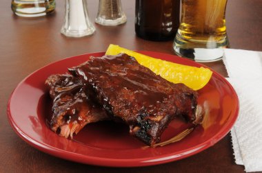 Bebek backribs ve bira
