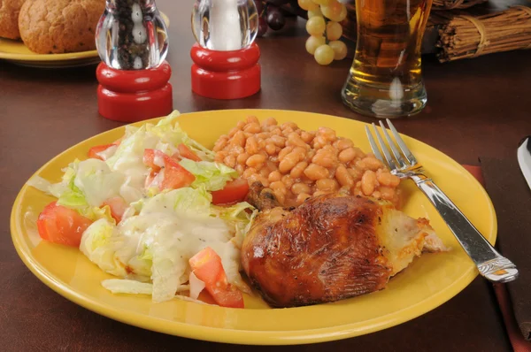 Baked chicken with beer — Stock Photo, Image