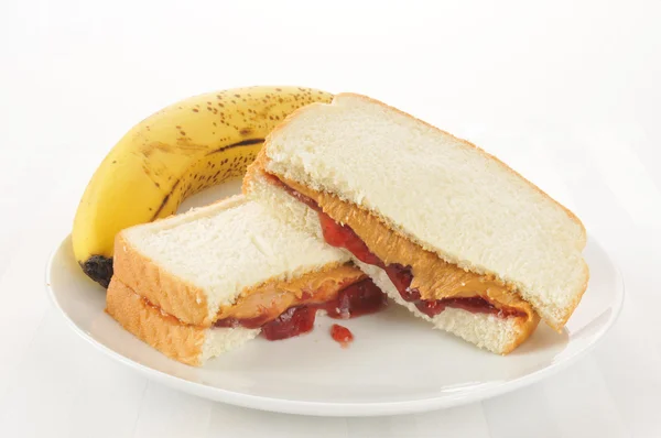 Sandwich cu unt de arahide — Fotografie, imagine de stoc