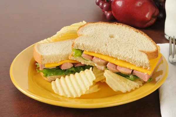 Wenen worst sandwich — Stockfoto