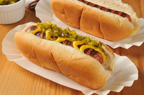 Hot-dogi z grilla — Zdjęcie stockowe