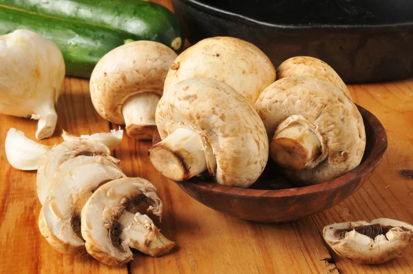 Mushrooms, zucchini and garlic — Stock Photo, Image