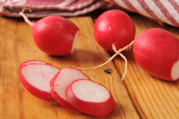 Rabanetes fatiados — Fotografia de Stock