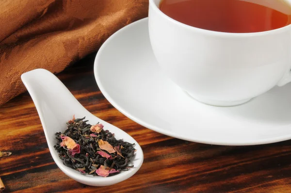 Rose infundido chá preto — Fotografia de Stock