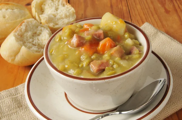 Cup of split pea soup — Stock Photo, Image