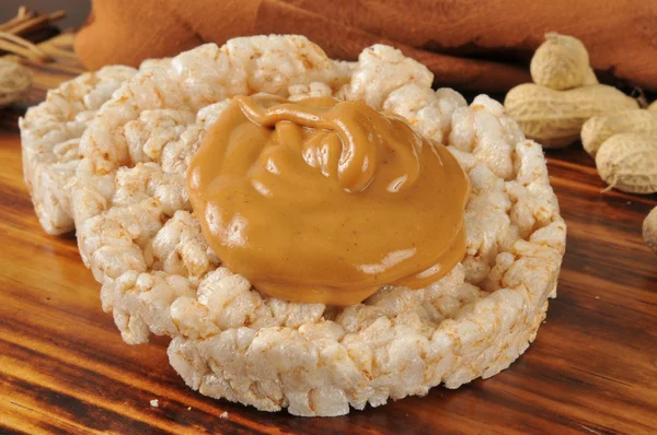 Peanut butter on rice cakes — Stock Photo, Image