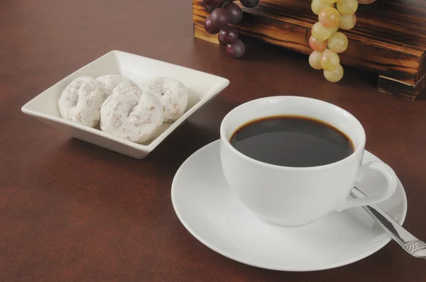 Кофе и пончики — стоковое фото