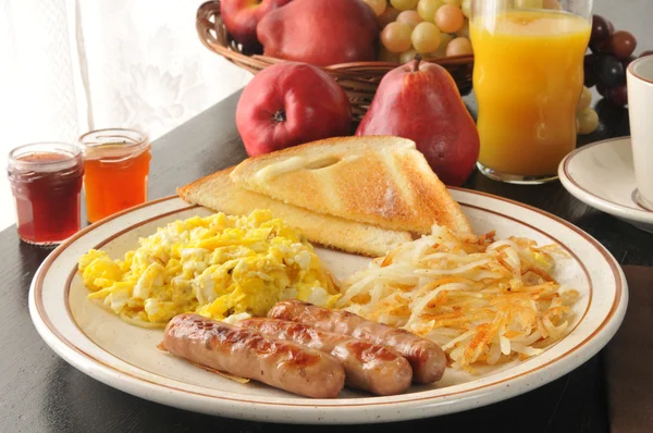 Sausage and egg breakfast — Stock Photo, Image