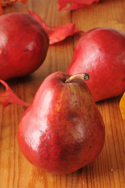 Peras rojas orgánicas —  Fotos de Stock