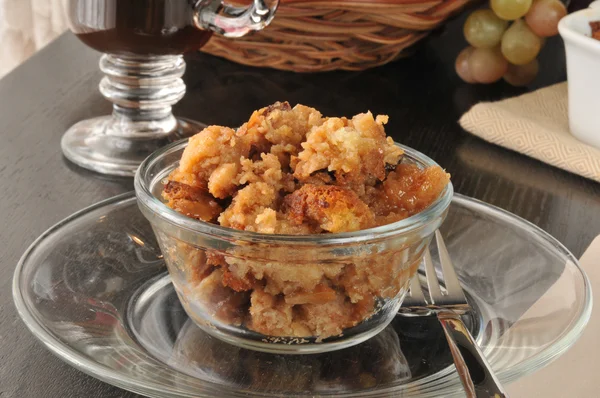 Bowl of bread pudding — Stock Photo, Image