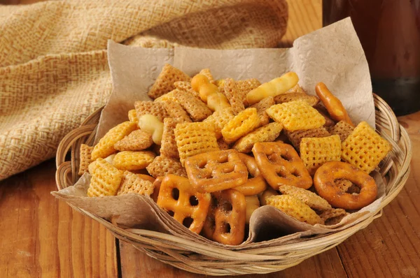 Snack mix and beer — Stock Photo, Image