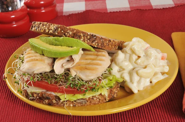 Chicken and avocado sandwich — Stock Photo, Image