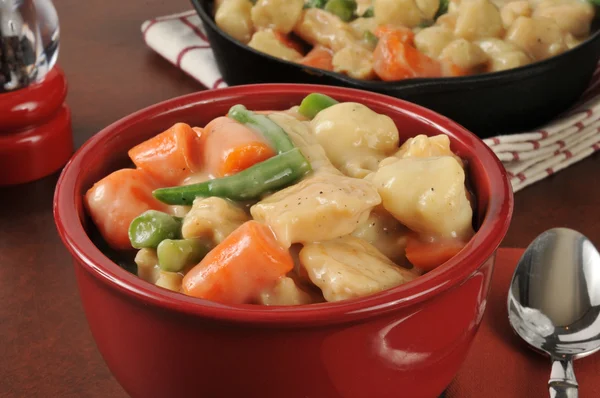 Chicken and dumplings with carrots and green beans — Stock Photo, Image