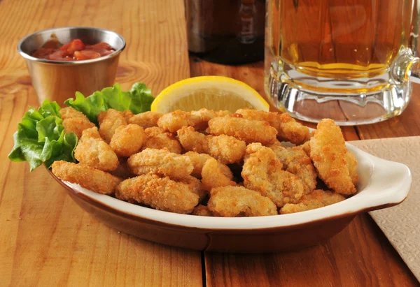 Popcorn shrimp and beer — Stock Photo, Image