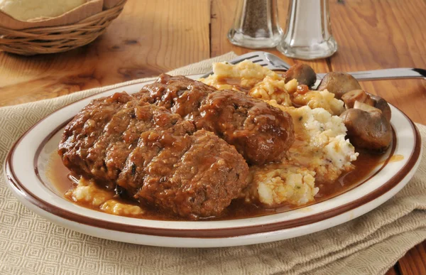 Meatloaf and potatoes — Stock Photo, Image