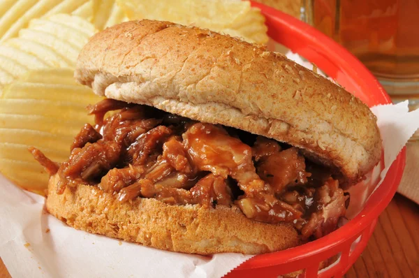 Sandwich de cerdo a la barbacoa — Foto de Stock