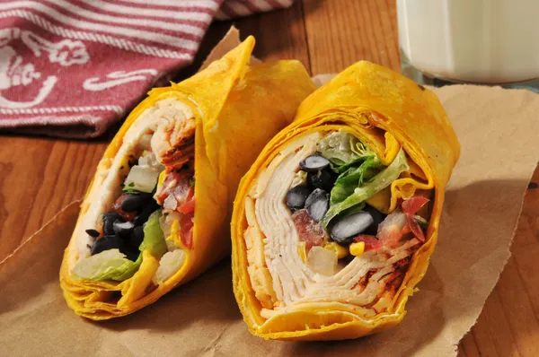 Sandwich wrap poulet chipotle sud-ouest — Photo