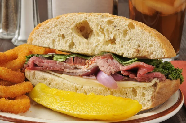 Marhahúsos szendvics — Stock Fotó