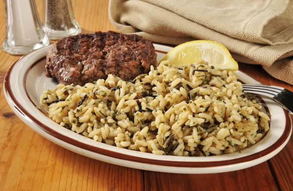 Grilled sirloin and wild rice — Stock Photo, Image