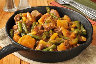 Beef, bean and potato skillet dinner clipart