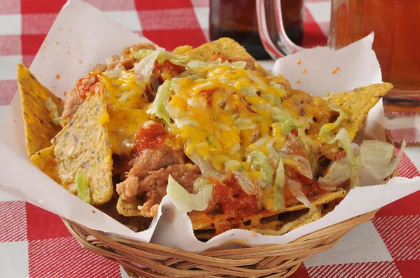 Bonen en kaas nachos — Stockfoto