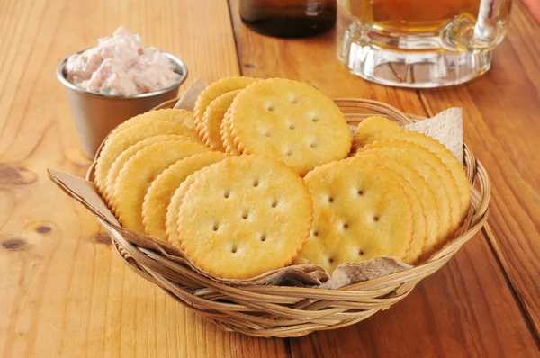 Sušenky s pikantní šunka — Stock fotografie