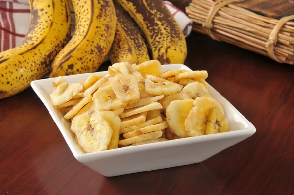 Банановые чипсы — стоковое фото