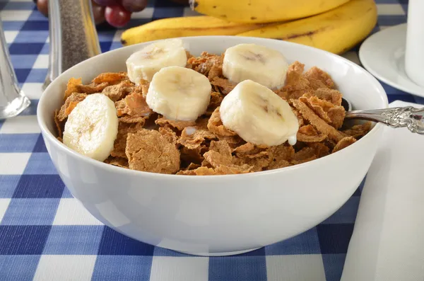 Whole wheat and bran cereal — Stock Photo, Image