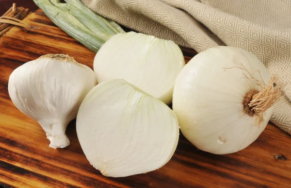 Onions and garlic — Stock Photo, Image