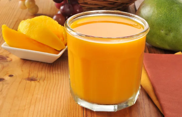 Mango juice — Stockfoto