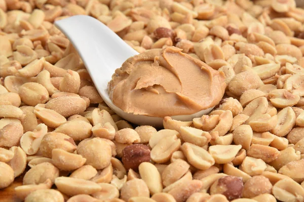 Spoonful Peanut Butter Top Mound Roasted Salted Peanuts — Stock Photo, Image