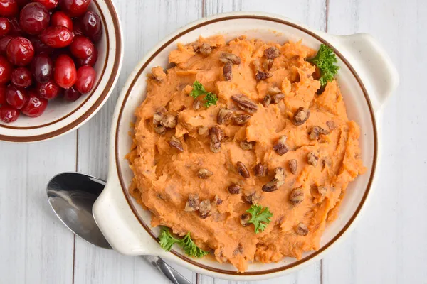 Bowl Homemade Mashed Sswet Potatoes Glazed Pecans Wooden Table Next — Stock Photo, Image