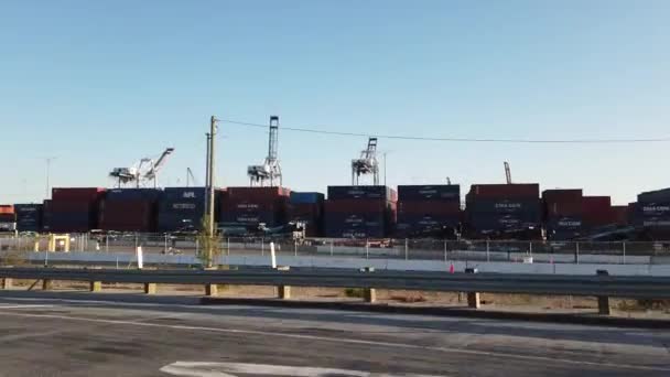 Los Angeles Usa Oktober 2021 Scheepvaart Containers Gestapeld Scheepswerven Haven — Stockvideo