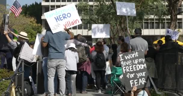 Los Angeles Usa November 2021 Demonstranten Met Tekens Grote Vaccinatie — Stockvideo
