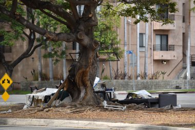 Beverly Hills, CA USA - 22 Ekim 2021: Beverly Hills 'deki Burton Yolu' ndaki evsizler kampı