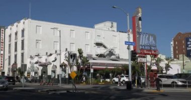Hollywood, CA USA - 13 Kasım 2021 Hollywood Şöhret Yolu 'nun hemen dışındaki tarihi Mels Yolu