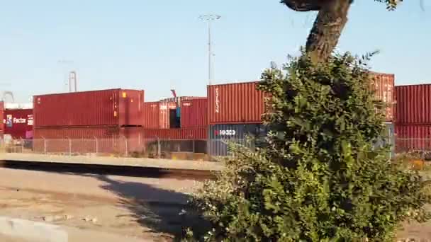 Los Angeles Usa Oktober 2021 Scheepvaart Containers Langs Spoorlijnen Gestapeld — Stockvideo