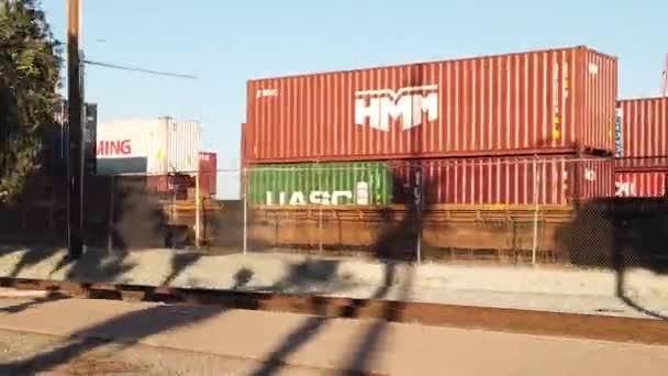 Los Angeles Usa Oktober 2021 Achterstand Van Scheepscontainers Langs Het — Stockvideo