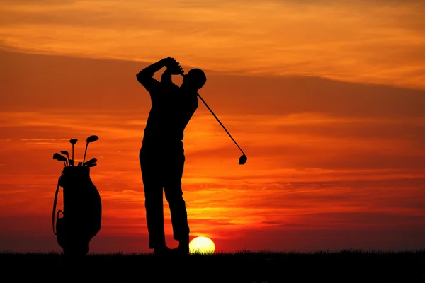 Golf bij zonsondergang — Stockfoto