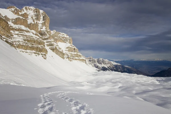 Trekking zimą — Zdjęcie stockowe