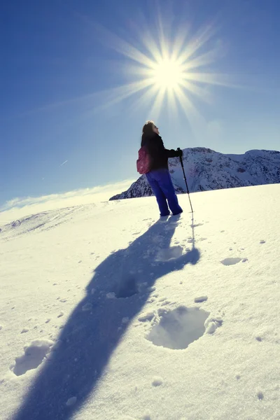 Spacer w śniegu — Zdjęcie stockowe