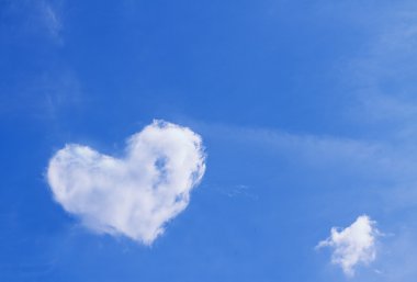 cloud in the shape of heart