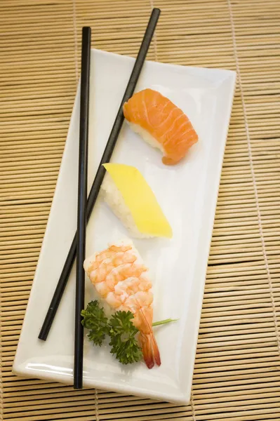 Assiette sushi — Photo